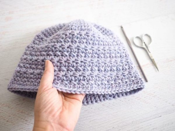 Kid’s Star Stitch Hat Crochet Pattern - If you’re in a rush, these free crochet baby hat patterns are perfect for showing how much you really care, without taking a month to complete. #crochetbabyhatpattern #crochethat #crochetpattern #crochetbabybeanie #crochetaddict