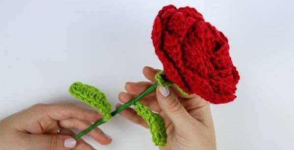 Crochet Rose with Wired Stem and Leaves