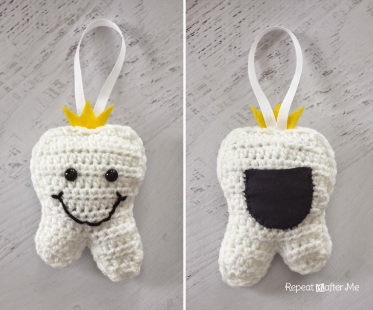 https://mermaidsandmonkeys.memberhost.io/wp-content/uploads/2019/04/Crochet-Tooth-Fairy-Pillow.jpg