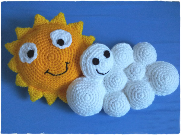 Quick Crochet Bed Pillows for Kids - These crochet pillows are fun and an adventure to make. If you’re looking for creative kids pillows, this list will be your go to. #CrochetPillowPatterns #CrochetPatterns #CrochetAddict