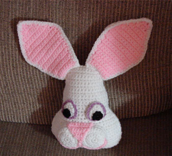 https://mermaidsandmonkeys.memberhost.io/wp-content/uploads/2019/04/Small-Easter-Bunny-Pillow.jpg