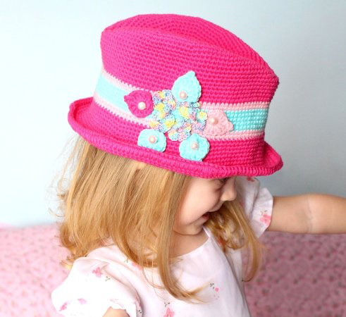 Beginner Fedora Hat - These free crochet hat patterns are perfect for sparking smiles and joy into a little child’s life. Any excuse for fun is a good one in my book. #KidsCrochetHatPatterns #FedoraCrochetHat #CrochetHatPatterns #CrochetFedoraHat