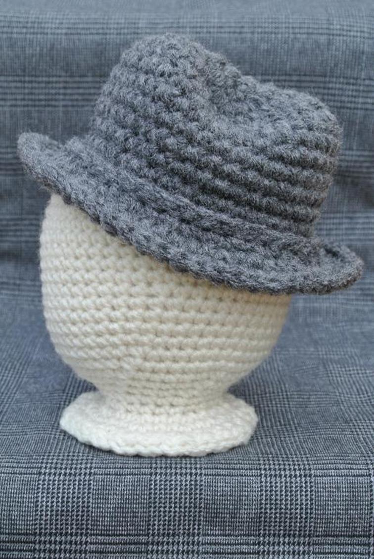 Newborn Fedora - These free crochet hat patterns are perfect for sparking smiles and joy into a little child’s life. Any excuse for fun is a good one in my book. #KidsCrochetHatPatterns #FedoraCrochetHat #CrochetHatPatterns #CrochetFedoraHat