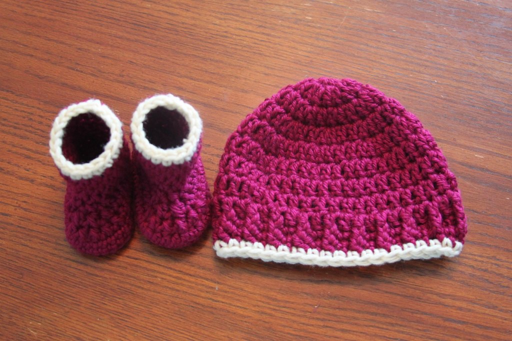 Simple Baby Hat - These free newborn crochet hat patterns are fun and easy to work on. These baby accessories are so fast to make and anyone can do it. #CrochetBabyHatPatterns #CrochetHatPatterns #CrochetNewbornHats