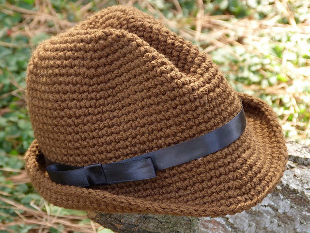 Snappy Fedora - These free crochet hat patterns are perfect for sparking smiles and joy into a little child’s life. Any excuse for fun is a good one in my book. #KidsCrochetHatPatterns #FedoraCrochetHat #CrochetHatPatterns #CrochetFedoraHat