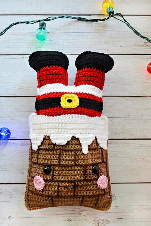 Chimney Santa Kawaii Cuddler - Fill this holiday season with crochet toy projects that will fill your home with more joy than ever before. #crochettoys #christmastoys #crochetamigurumi