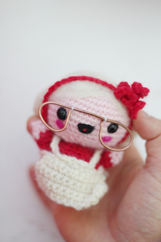 Crochet Mrs. Claus - Fill this holiday season with crochet toy projects that will fill your home with more joy than ever before. #crochettoys #christmastoys #crochetamigurumi