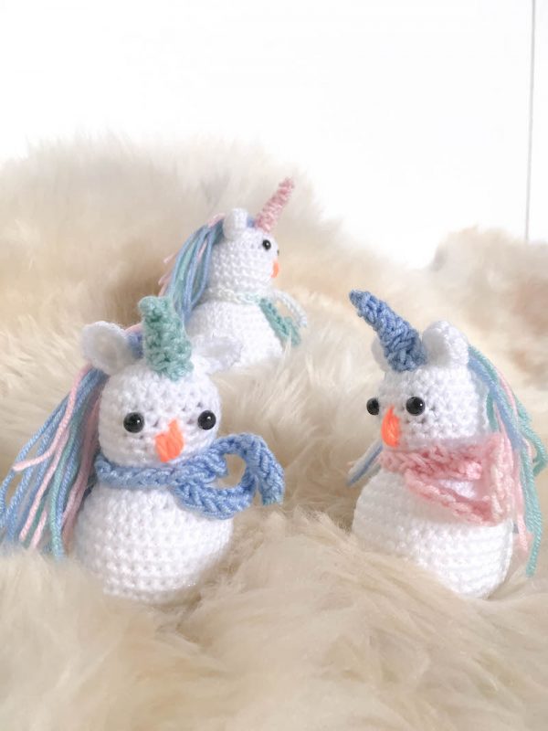 Snowicorn Amigurumi - Fill this holiday season with crochet toy projects that will fill your home with more joy than ever before. #crochettoys #christmastoys #crochetamigurumi