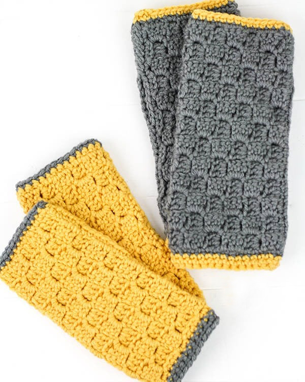 C2C Fingerless Gloves - If you’re looking to learn a new crochet skill, check out these 12 corner to corner crochet patterns. #cornertocornercrochetpatterns #C2Ccrochetpatterns #crochetpatterns